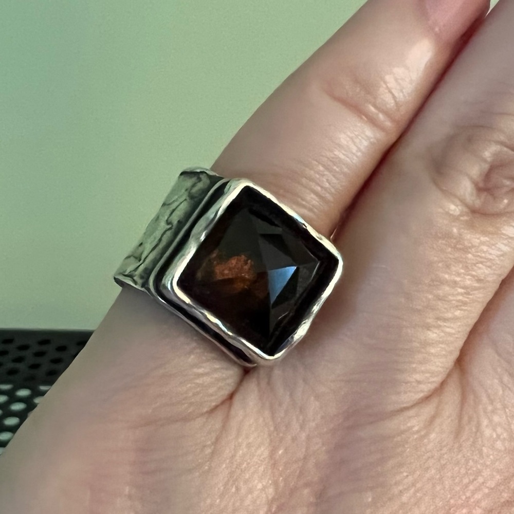 Silpada retired bold square smoky quartz hammered sterling silver ring size 6 - Picture 4 of 5